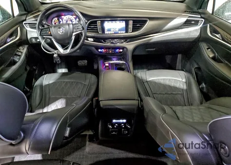 2022 Buick Enclave Avenir z USA, uszkodzony, nr VIN 5GAEVCKWXNJ127125